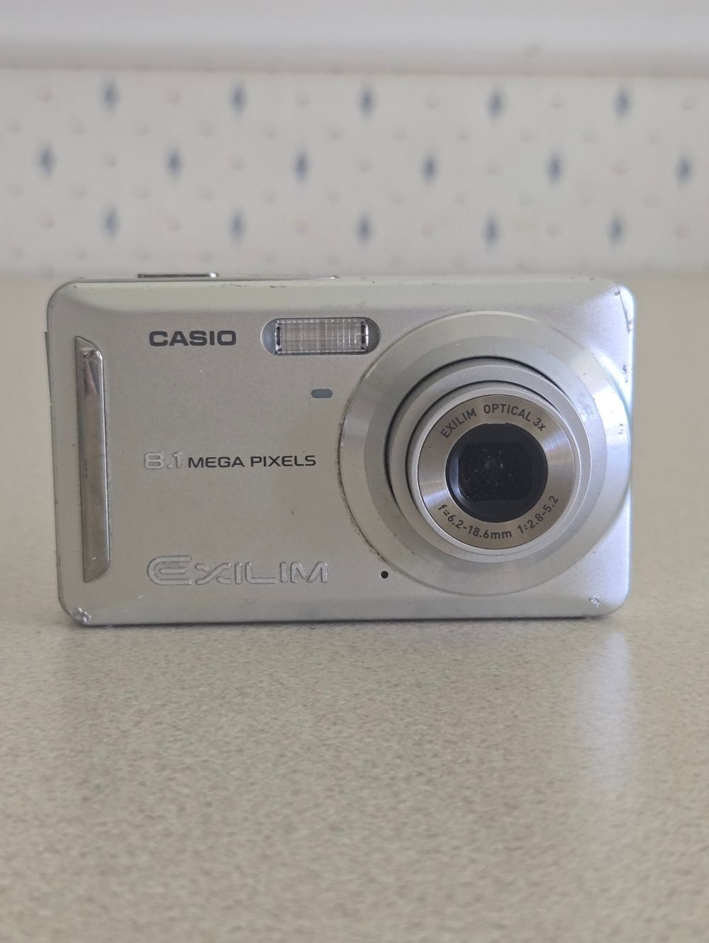 Casio Camera Exilim digital 8.1 Mega Pixel 3x zoom